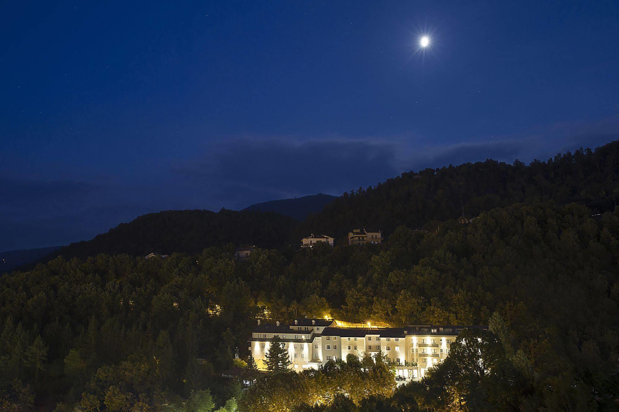 Hotel Monte Meraviglia カーシャ エクステリア 写真