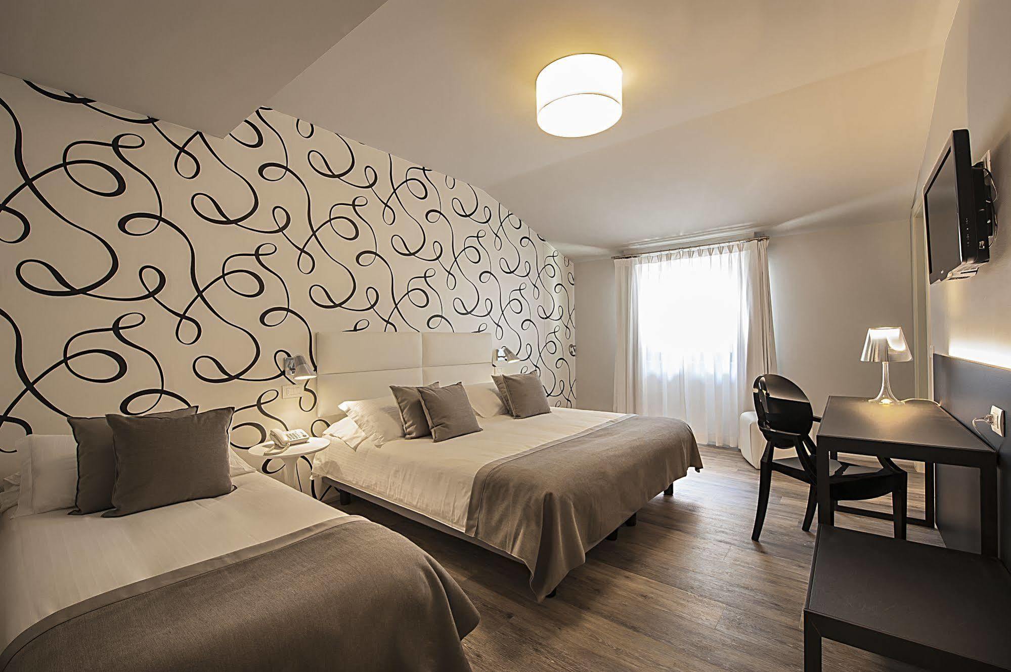 Hotel Monte Meraviglia カーシャ エクステリア 写真